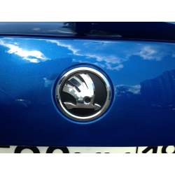 Emblema auto Skoda Fabia 2 04.2010-03.2015, Rapid 10.2012-, Roomster/Praktik 04.2010-, cod  5J0853621A AUL , spate Kft Auto