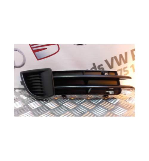 Grila spoiler Audi A3 (8P), 09.2004-04.2008 Model cu 5Usi, Dreapta, 8P4807682A, 133127-6 fara locas pentru proiectoare Kft Auto